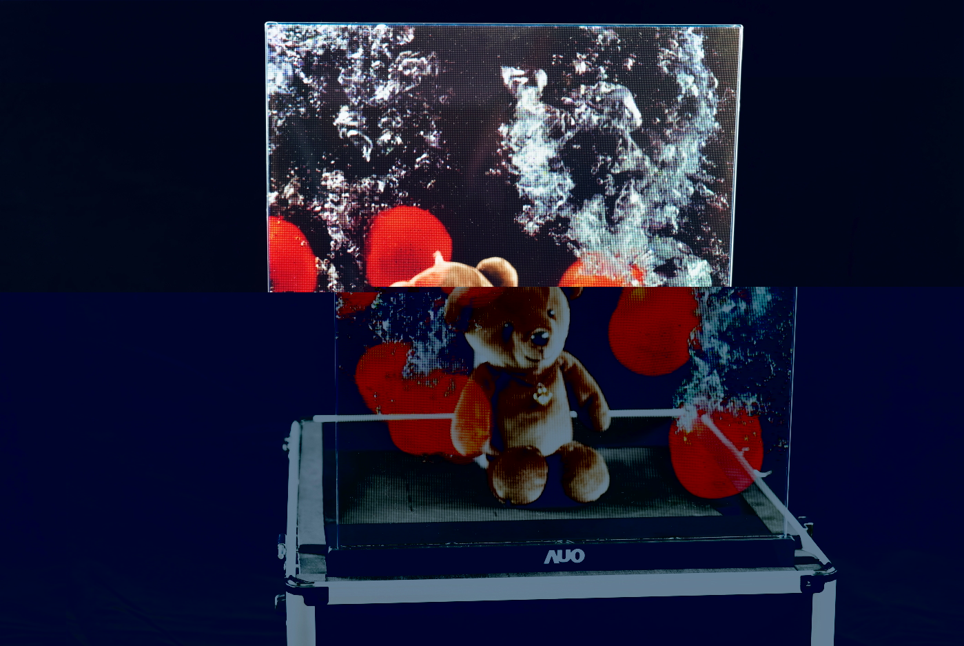 友達領先研發Micro LED透明顯示器，具備高穿透、低繞射、高亮度、可拼接之特性，可應用於智慧移動、智慧零售、商業展示等多元場域