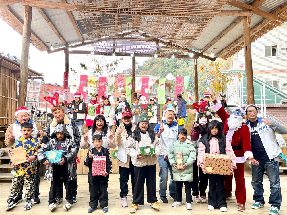 友達永續基金會號召「圓夢計畫」行動連續23年，由同仁凝聚內部愛心與資源送往偏鄉，累積為逾萬名兒童圓夢，實踐友達共創共好的永續精神。